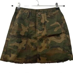 Blank NYC Camo Frayed Hem Denim Skirt Size 27